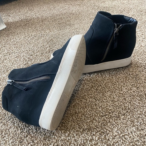 Black booties #booties - Picture 3 of 3